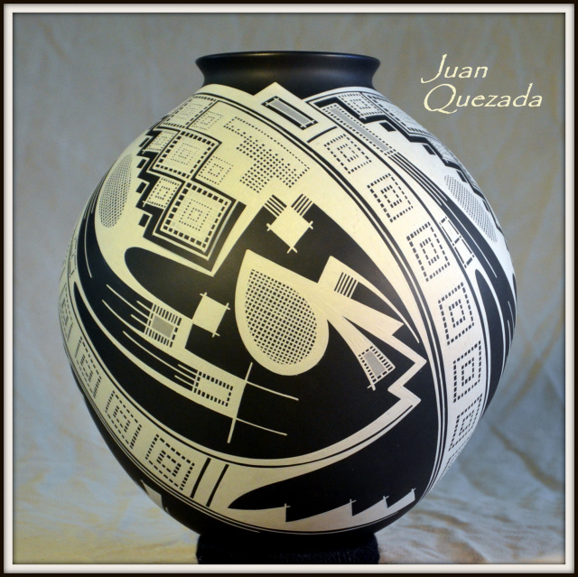 SOLD.......... 12"H JUAN QUEZADA MASTER PIECE CREAM/LAVENDER PAINT MATA ORTIZ VASE AUTHENTIC Email